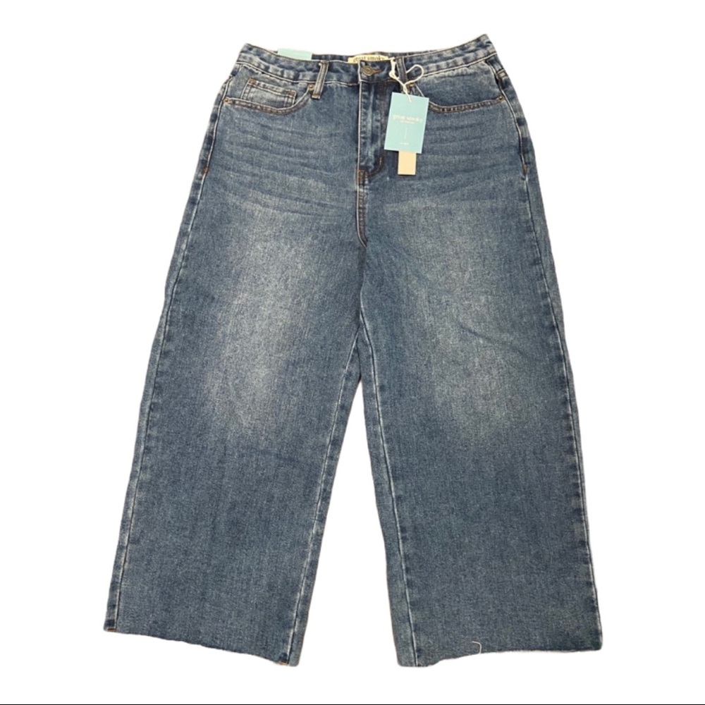 Great Smoky L.A. High Waist Indigo Capri. NWT